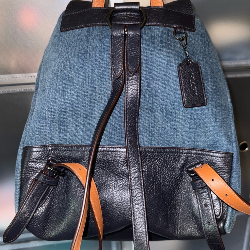 COACH No. 37975 Turnlock Rucksack in Colorblock Denim & Navy Backpack Purse Bag - Picture 7 of 16